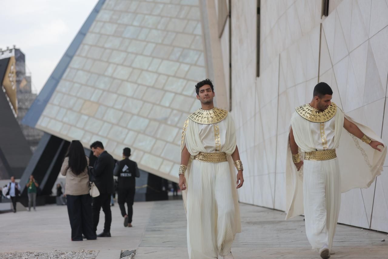 «صوت الأمة» تنشر صورا من استعدادات حفل افتتاح المتحف المصري الكبير