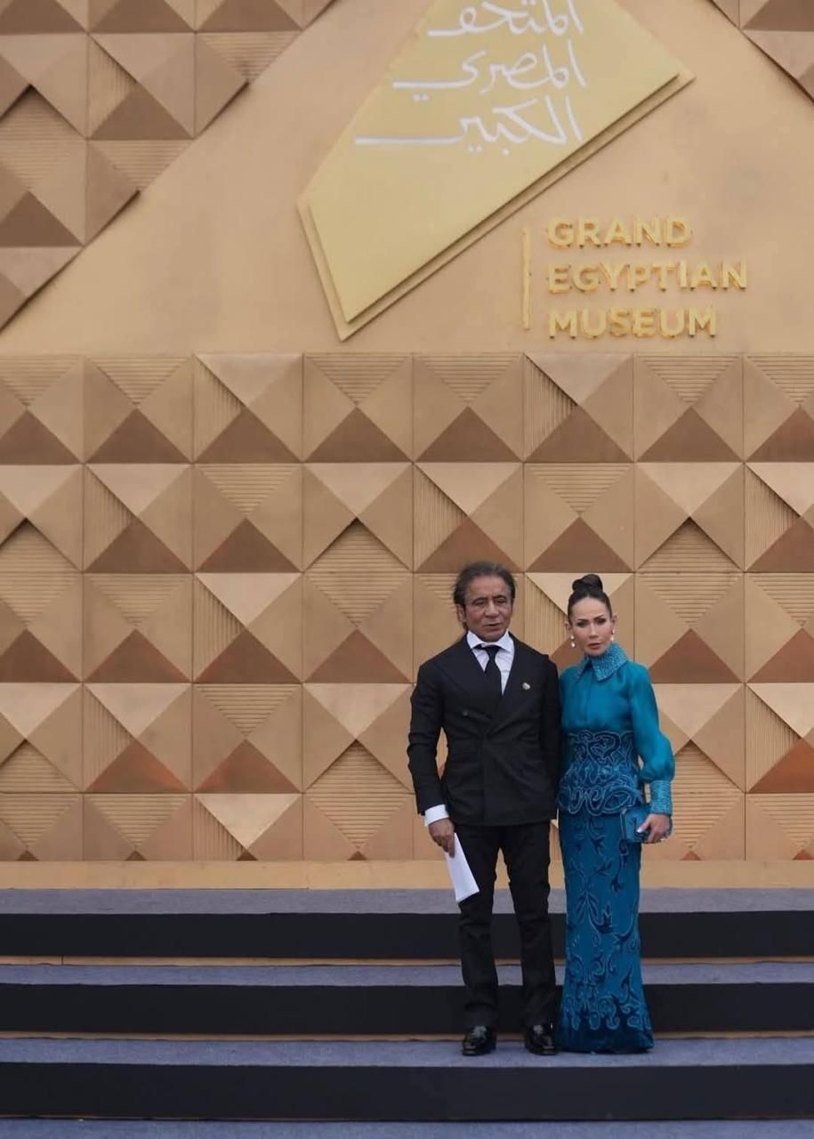 وصول المهندس أحمد عز وزوجته فى حفل افتتاح المتحف المصرى الكبير