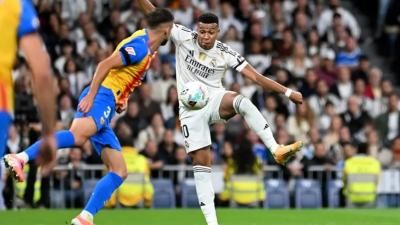 ريال مدريد يكتسح فالنسيا برباعية