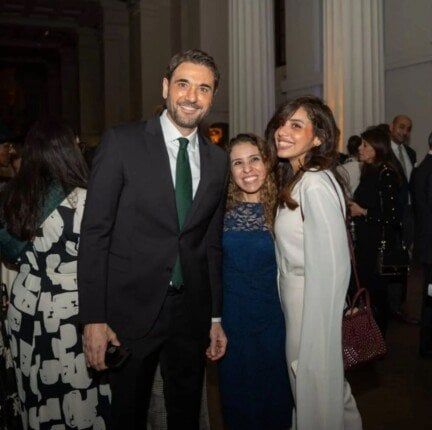 أحمد عز يشارك في احتفالية المتحف البريطاني تكريمًا لافتتاح المتحف المصري الكبير