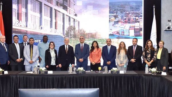 نائب وزير الخارجية يلتقي بمجموعة من الشباب المصريين الدارسين بالخارج