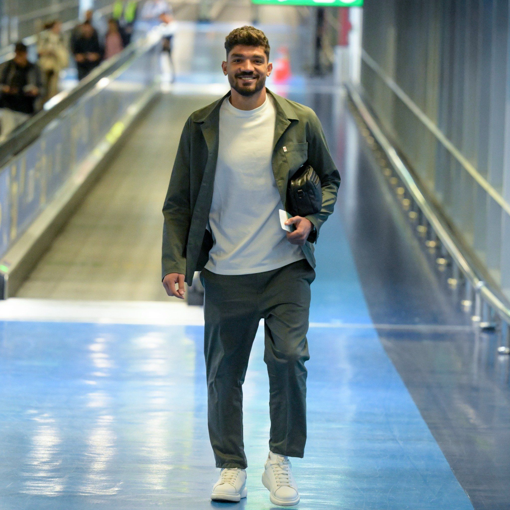 بعثة الزمالك تصل مطار القاهرة استعدادا للسفر إلى الإمارات للمشاركة فى السوبر