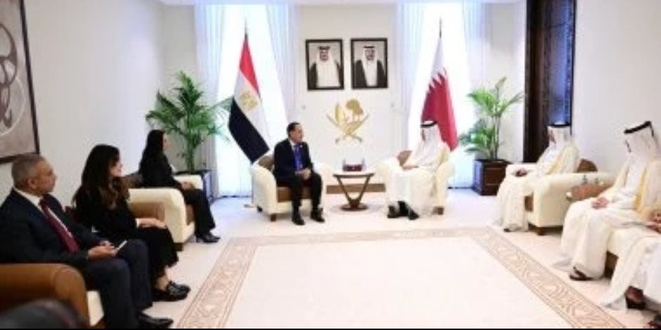 رئيس الوزراء القطرى يثنى على التنسيق المتواصل بين مصر وقطر  بالملف الفلسطينى
