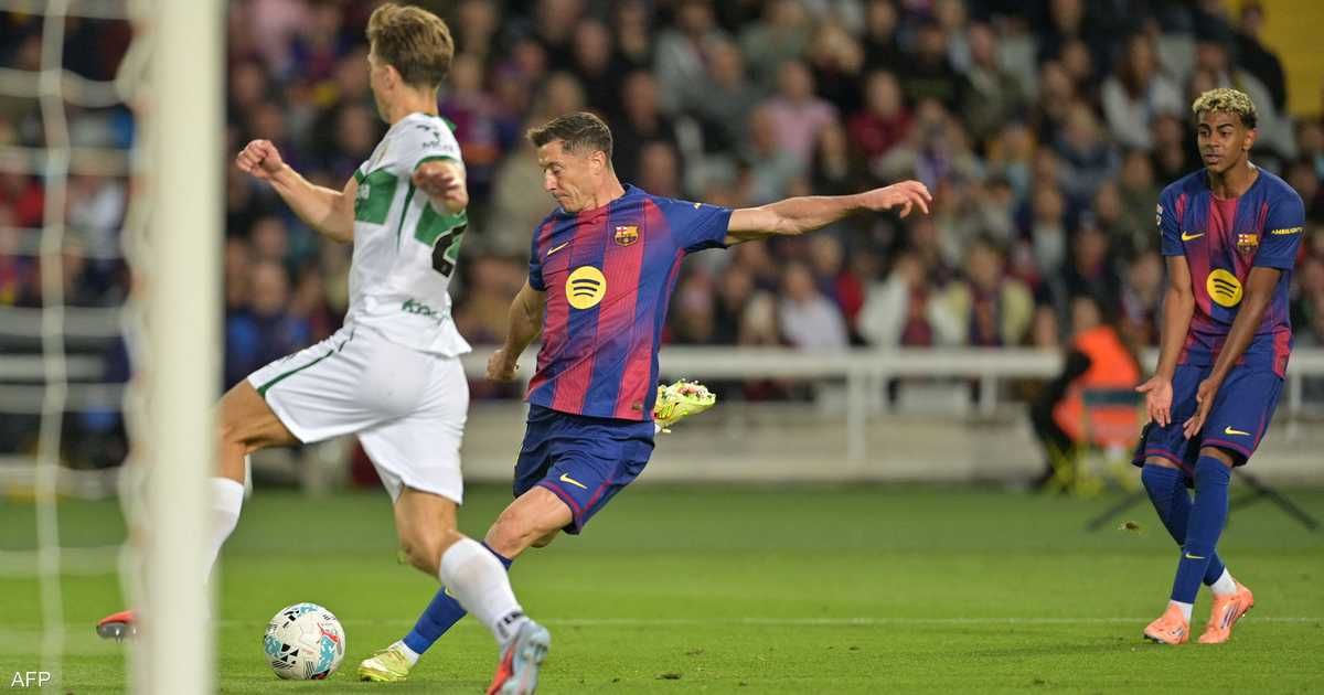العالم اليوم - برشلونة يستعيد توازنه بثلاثية في شباك إلتشي