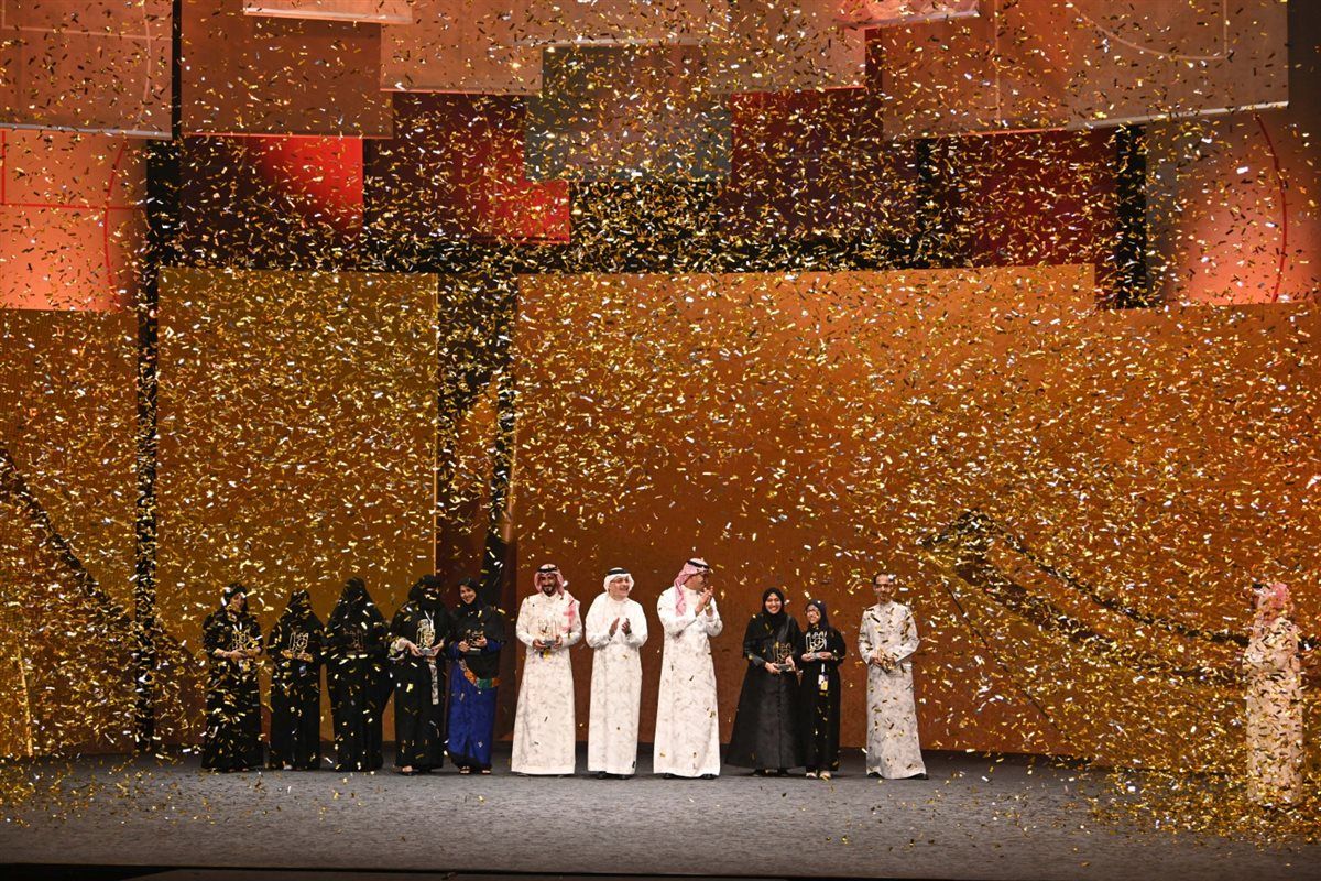 مسابقة أقرأ للعالم العربي الذكرى العاشرة: مسابقة أقرأ عبر السنوات