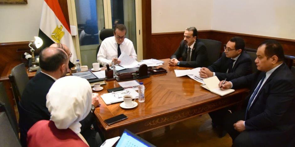 وزير الصحة يبحث آليات تطبيق قانون المسؤولية الطبية مع اللجنة العليا للمسؤولية الطبية