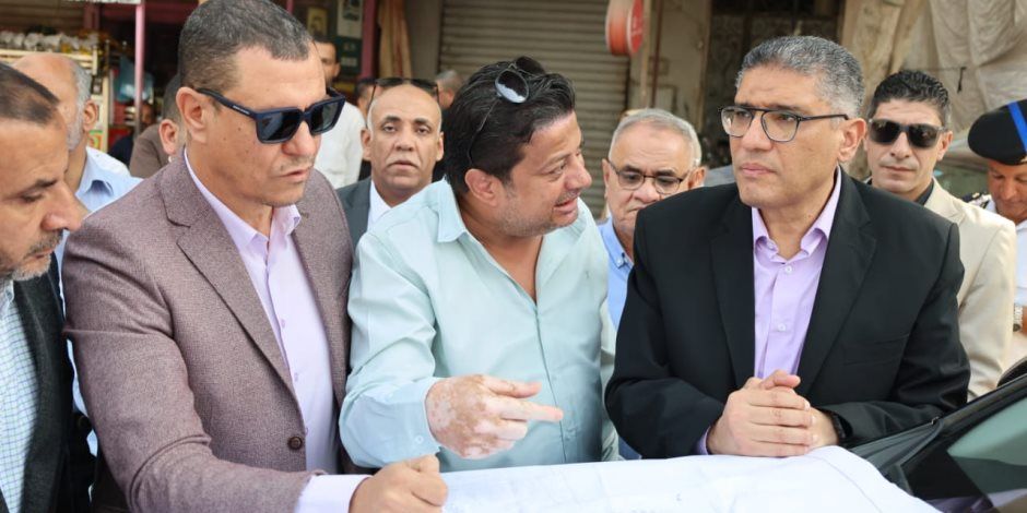 محافظ الجيزة يتفقد مشروع الصرف الصحي بمدينة النجوم لمتابعة نسب التنفيذ ميدانيًا