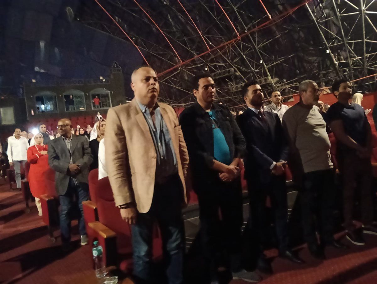 تامر عبدالمنعم يفتتح الموسم الشتوي بالبيت الفني للفنون الشعبية على مسرح البالون