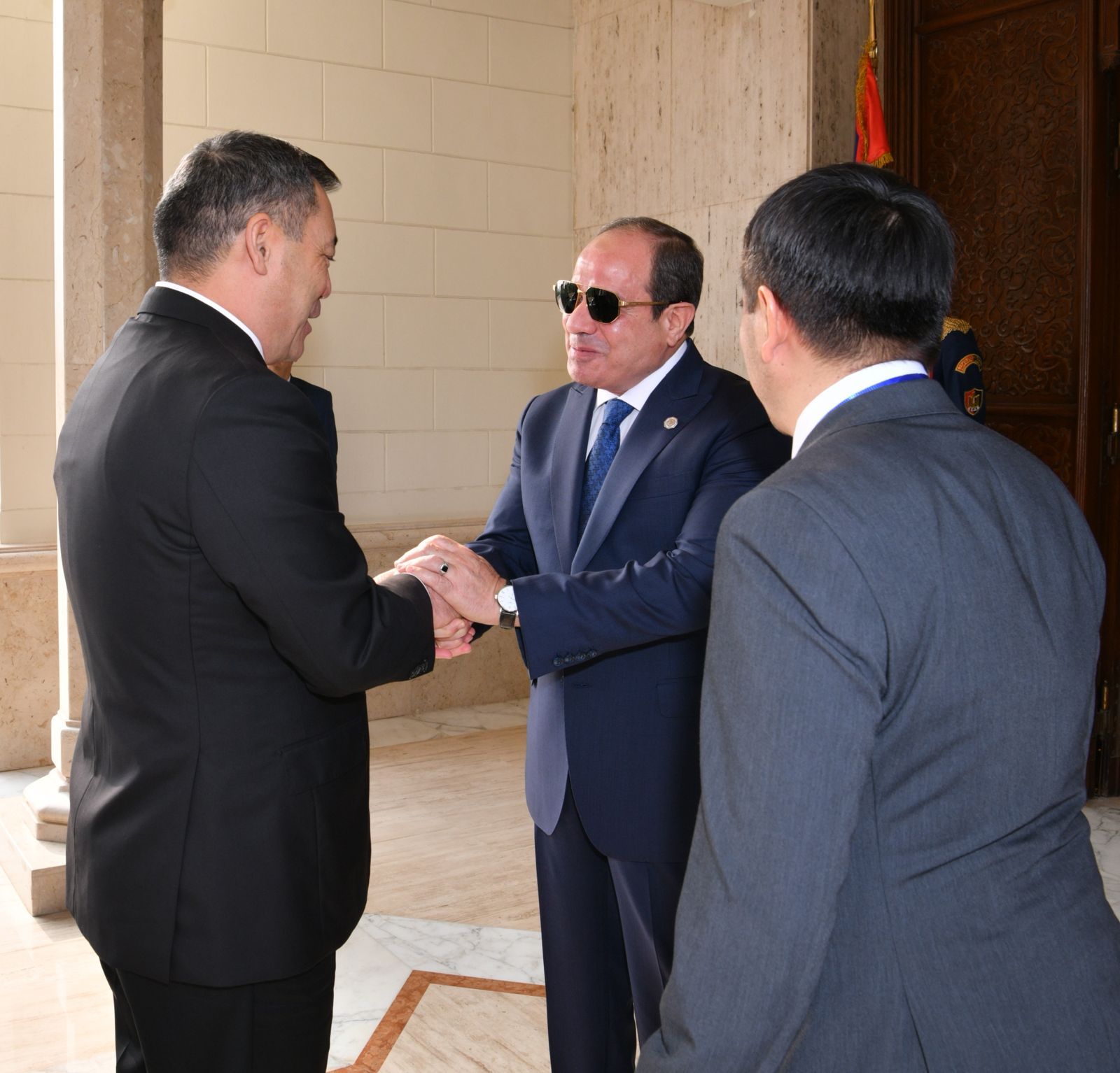 صور.. استقبال الرئيس السيسى لرئيس جمهورية قرغيزيا فى قصر الاتحادية