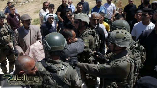جيش الاحتلال يعتقل 5 فلسطينيين في الضفة الغربية