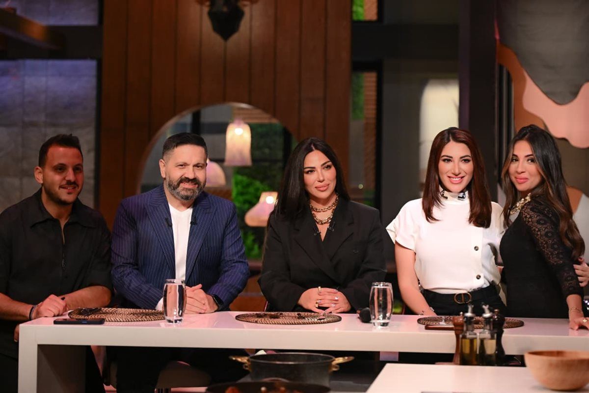 بالصور.. لولا جفان تشعل استديو القاهرة اليوم بأغاني عدوية وفاطمة عيد وتقدم مع ادوار "عاجبني "وتختتم فقرتها بوجبة مكرونة بالبشامل