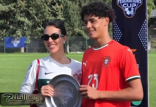 جورجينا رودريغيز فخورة بابن كريستيانو رونالدو