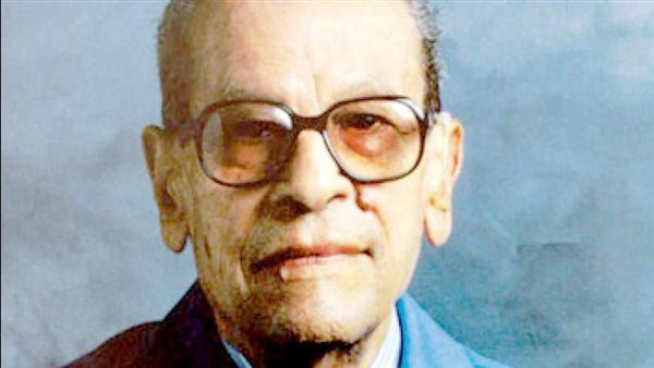 جامعة القاهرة: اختيار الأديب العالمي الكبير نجيب محفوظ شخصية العام في معرض القاهرة الدولي للكتاب