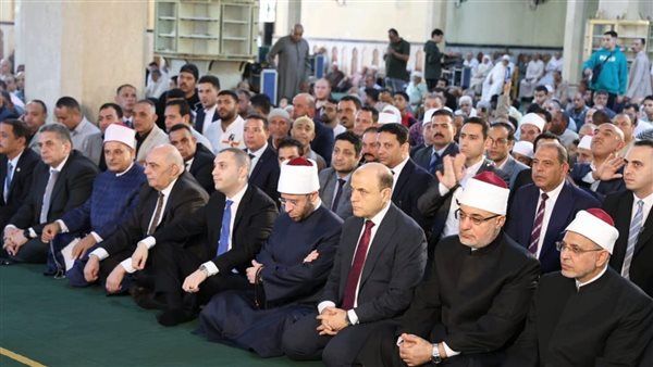 وزير الأوقاف يؤدي صلاة الجمعة بمسجد إبراهيم الدسوقي في كفر الشيخ
