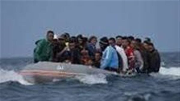 غارات جوية تستهدف قوارب لتهريب المهاجرين في ميناء ليبي