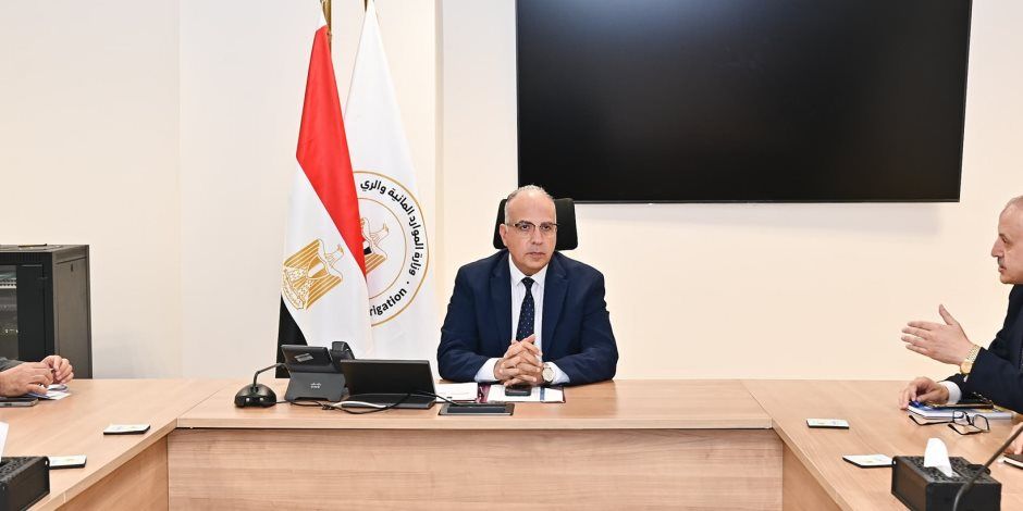 وزير الري يتابع إجراءات التعامل مع ارتفاع مناسيب مياه البحر نتيجة تغير المناخ