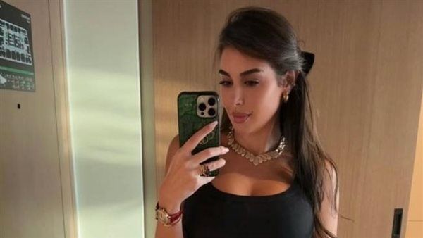 ياسمين صبري تُشعل إنستجرام بلوك أسود خطير وأناقة فاخرة