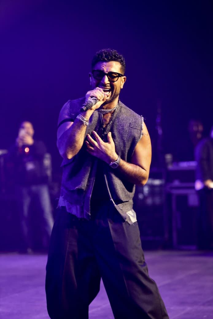 أولى حفلات جولته العالمية.. أحمد سعد يتألق في باريس بحضور ضخم