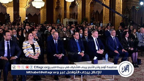 عاجل- مدبولي: الاستثمار في الإنسان والبنية التحتية طريق مصر للنمو.. وقطاع الاتصالات يسجل ثلاثة أضعاف معدل نمو الناتج المحلي