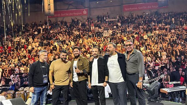 إشادات ألمانية واسعة بعد حفل تاريخي للنجم تامر حسني في ألمانيا.. أول مطرب عربي يملأ ستاد "يايلا أرينا" بـ30 ألف متفرج