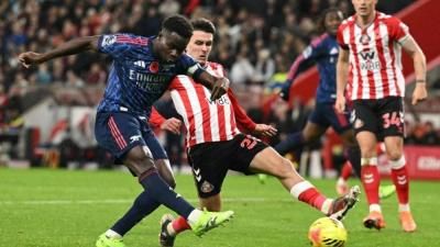 سندرلاند يوقف قطار أرسنال