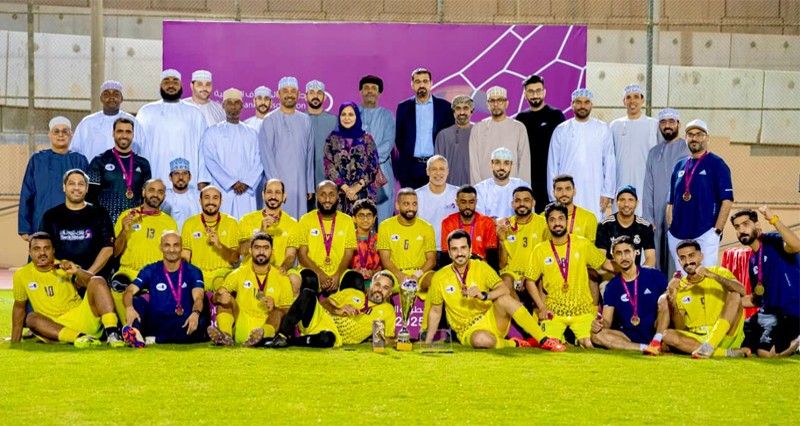 بنك نزوى يتوّج ببطولة جمعية المصارف العمانية لكرة القدم