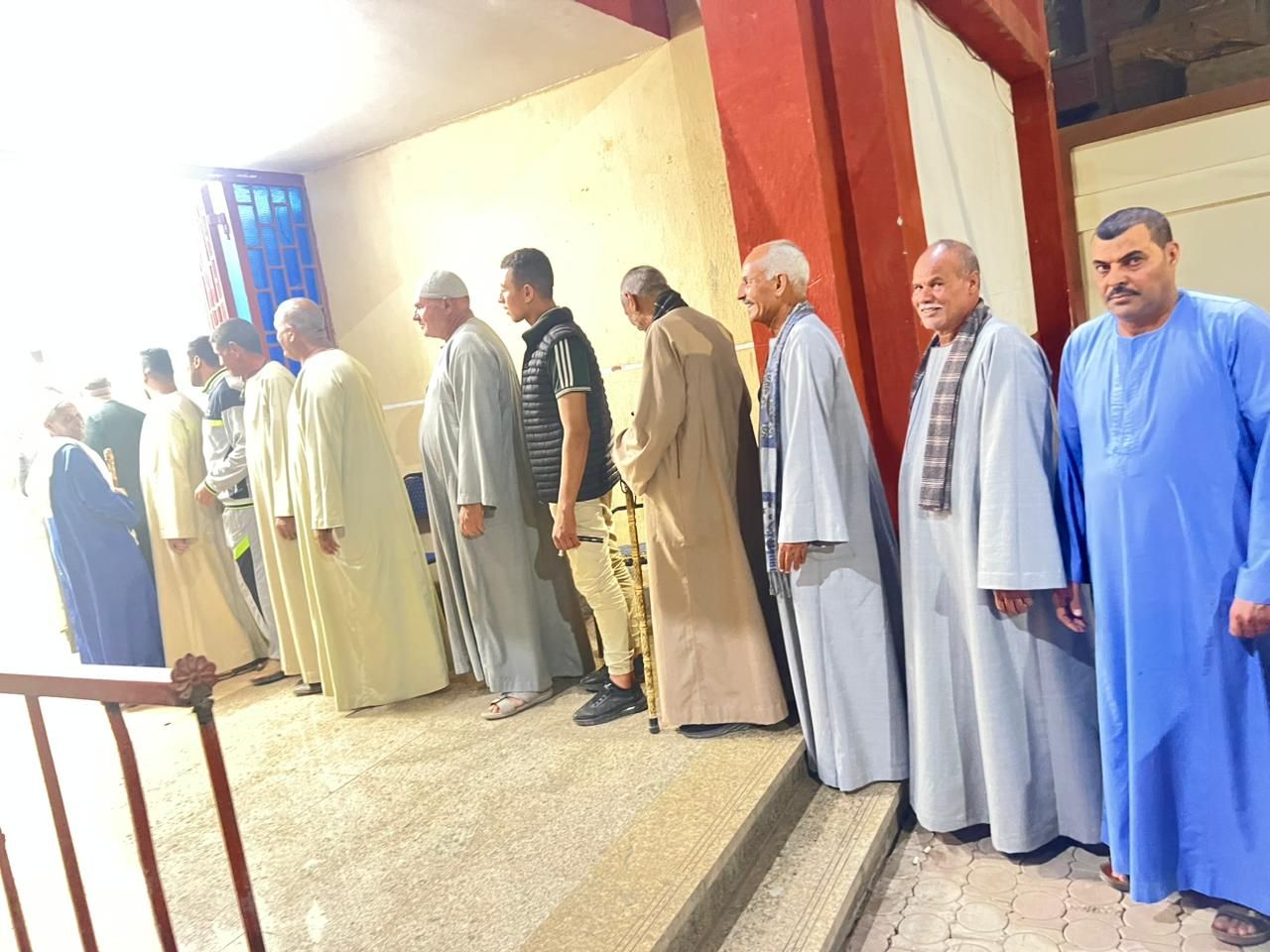 استمرار توافد الناخبين على لجان أسيوط خلال الفترة المسائية في اليوم الأول من التصويت