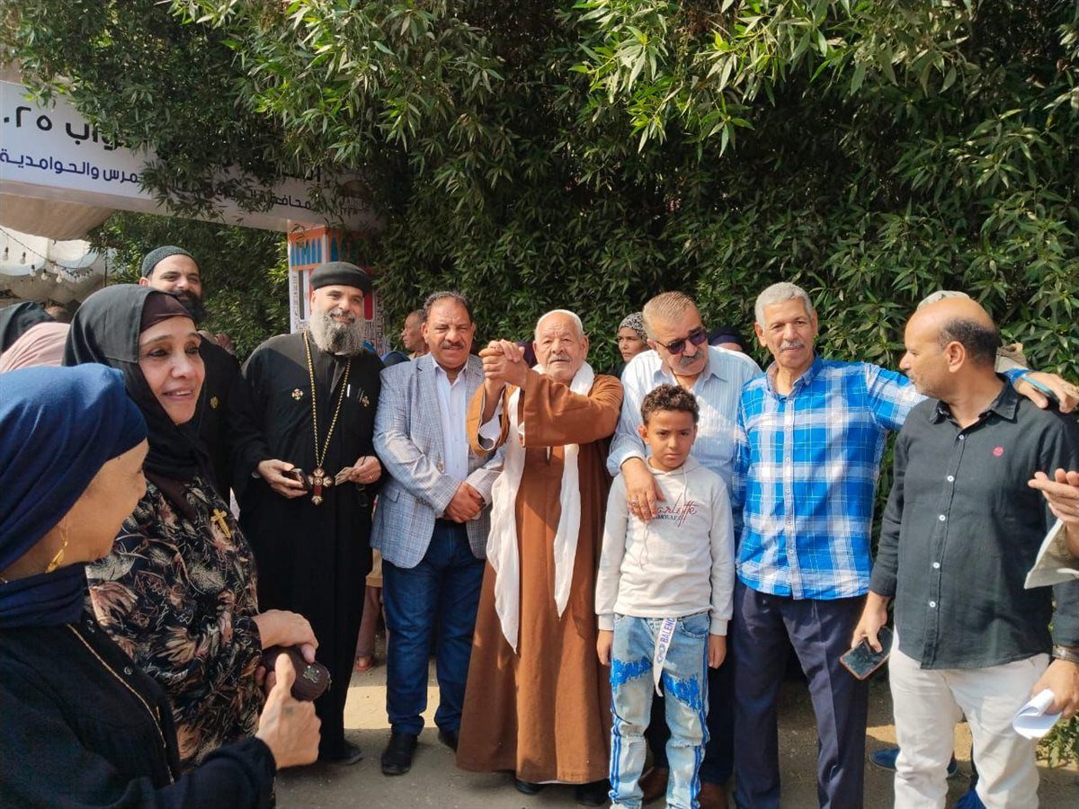 عاجل- بالصور.. أبو النمرس: قلب الوحدة الوطنية ينبض هنا