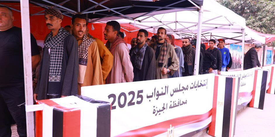 توافد مكثف على لجان الاقتراع بالطالبية للإدلاء بأصواتهم بانتخابات مجلس النواب