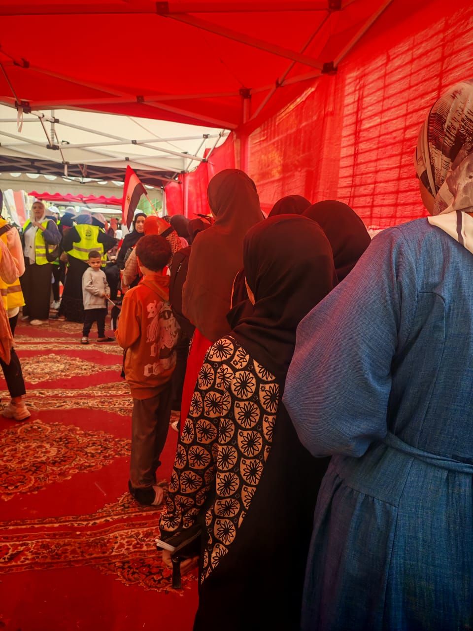 عاجل ـ النساء يتصدرن المشهد في لجان الدقي في المرحلة الأولى من انتخابات مجلس النواب 2025