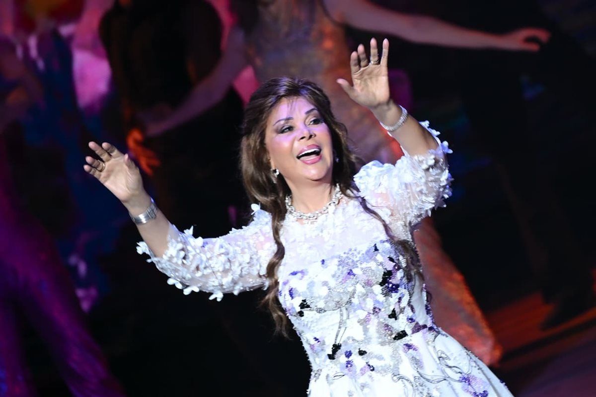 في حفل تكريم الامراء وصناع "الجراند بول".. صفاء ابو السعود تتألق فى اوبرا العاصمة الجديدة باستعراضات غنائية مع بطلة "جيمس بوند" والايطالى مارتيلو