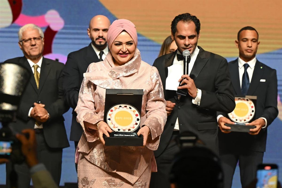 في حفل تكريم الامراء وصناع "الجراند بول".. صفاء ابو السعود تتألق فى اوبرا العاصمة الجديدة باستعراضات غنائية مع بطلة "جيمس بوند" والايطالى مارتيلو