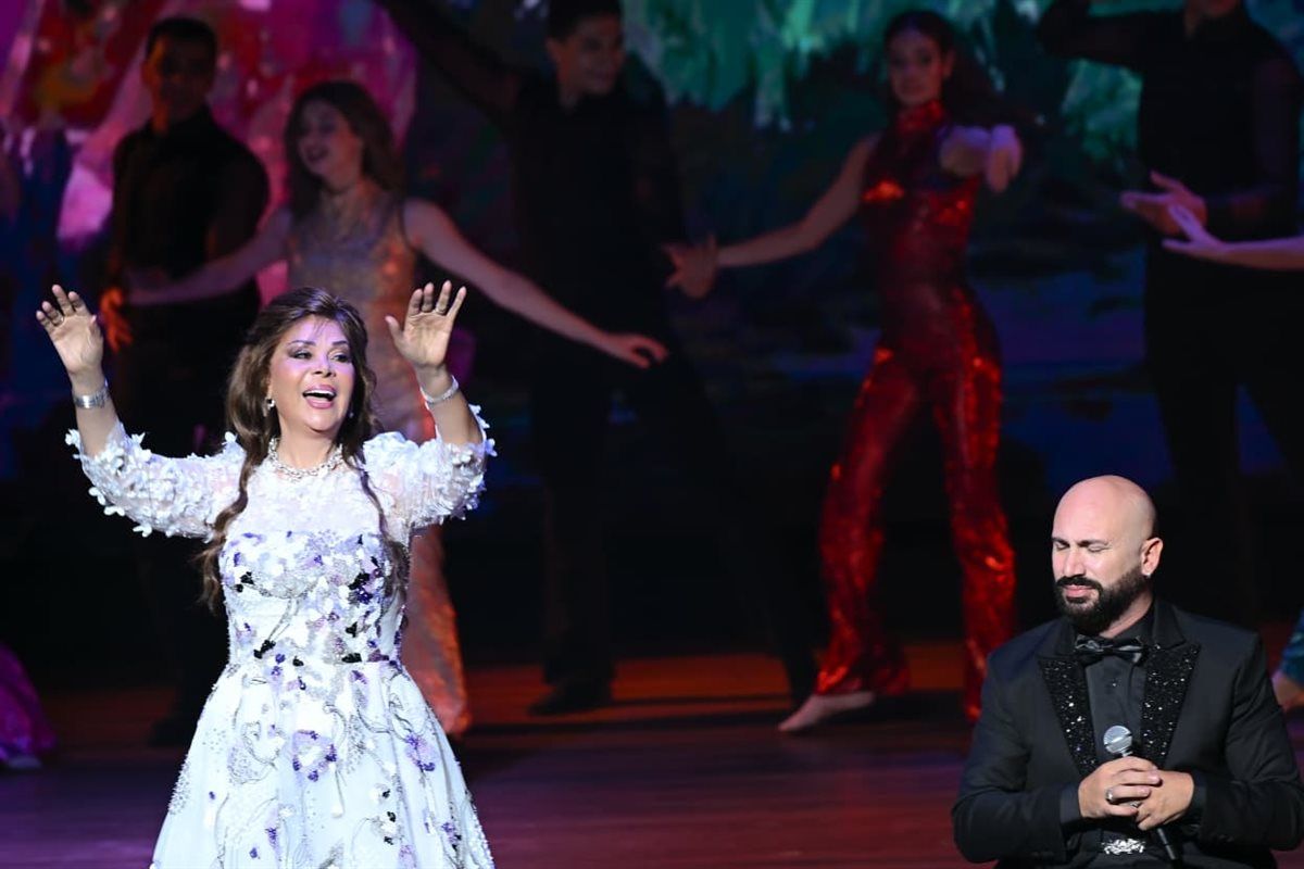 في حفل تكريم الامراء وصناع "الجراند بول".. صفاء ابو السعود تتألق فى اوبرا العاصمة الجديدة باستعراضات غنائية مع بطلة "جيمس بوند" والايطالى مارتيلو