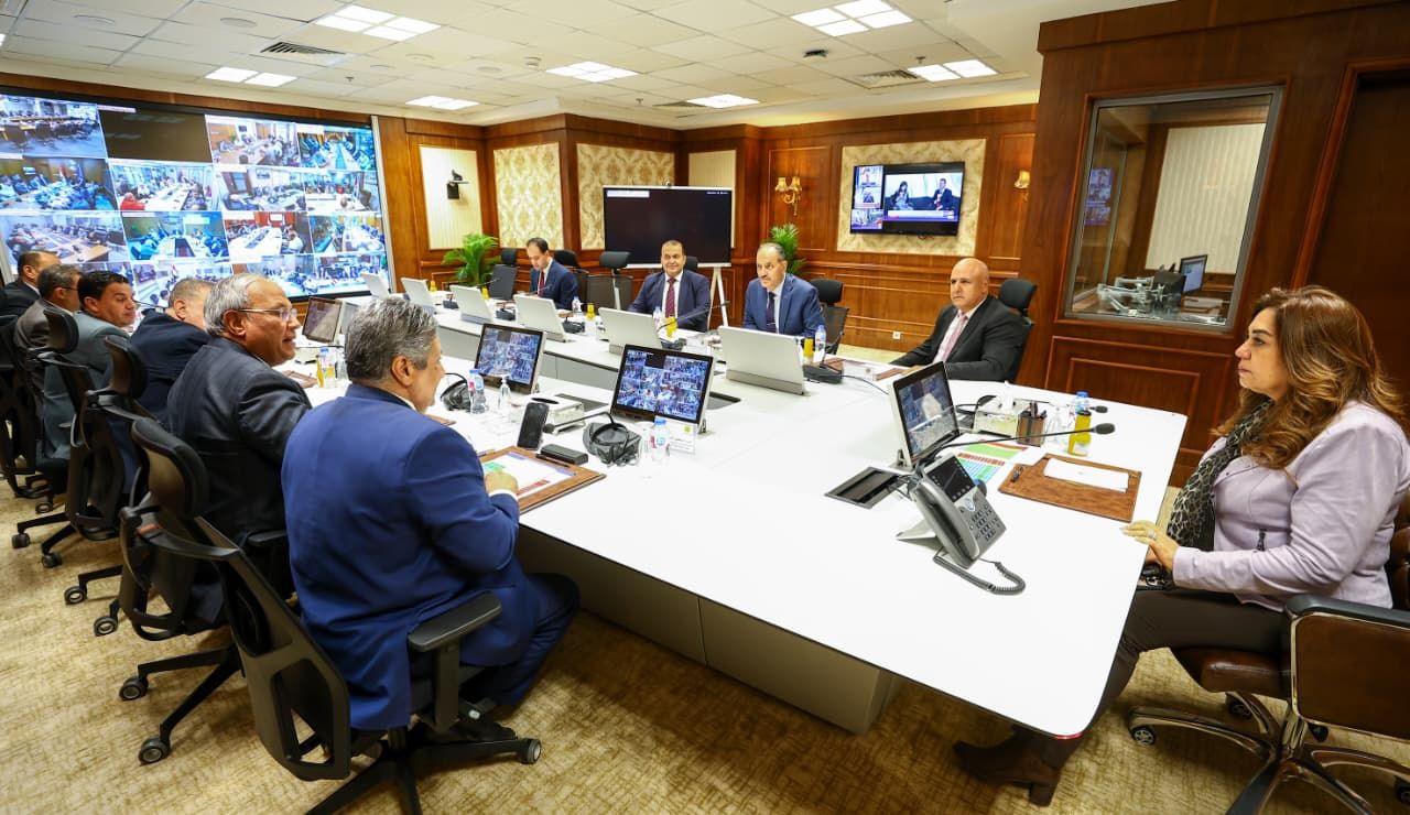 وزيرة التنمية المحلية تتابع سير عمليات الاقتراع في اليوم الثاني بمحافظات المرحلة الأولى لانتخابات النواب