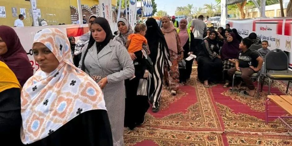 حضور لافت لكبار السن أمام اللجان الانتخابية بالوراق