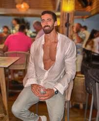 من هو أحمد تيمور زوج مي عز الدين؟ 10 معلومات عن العريس الذي خطف الأضواء بزواجه المفاجئ من النجمة الهادئة