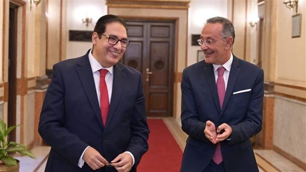 محاضرة تاريخية بجامعة القاهرة للدكتور أحمد غنيم حول "المتحف المصري الكبير وتعزيز الهوية الوطنية"