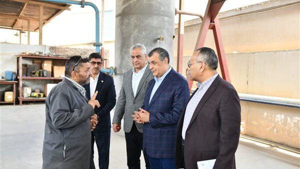 وزير للإنتاج الحربي يتابع سير العملية الإنتاجية بشركة حلوان للأجهزة المعدنية ( مصنع 360 الحربى )