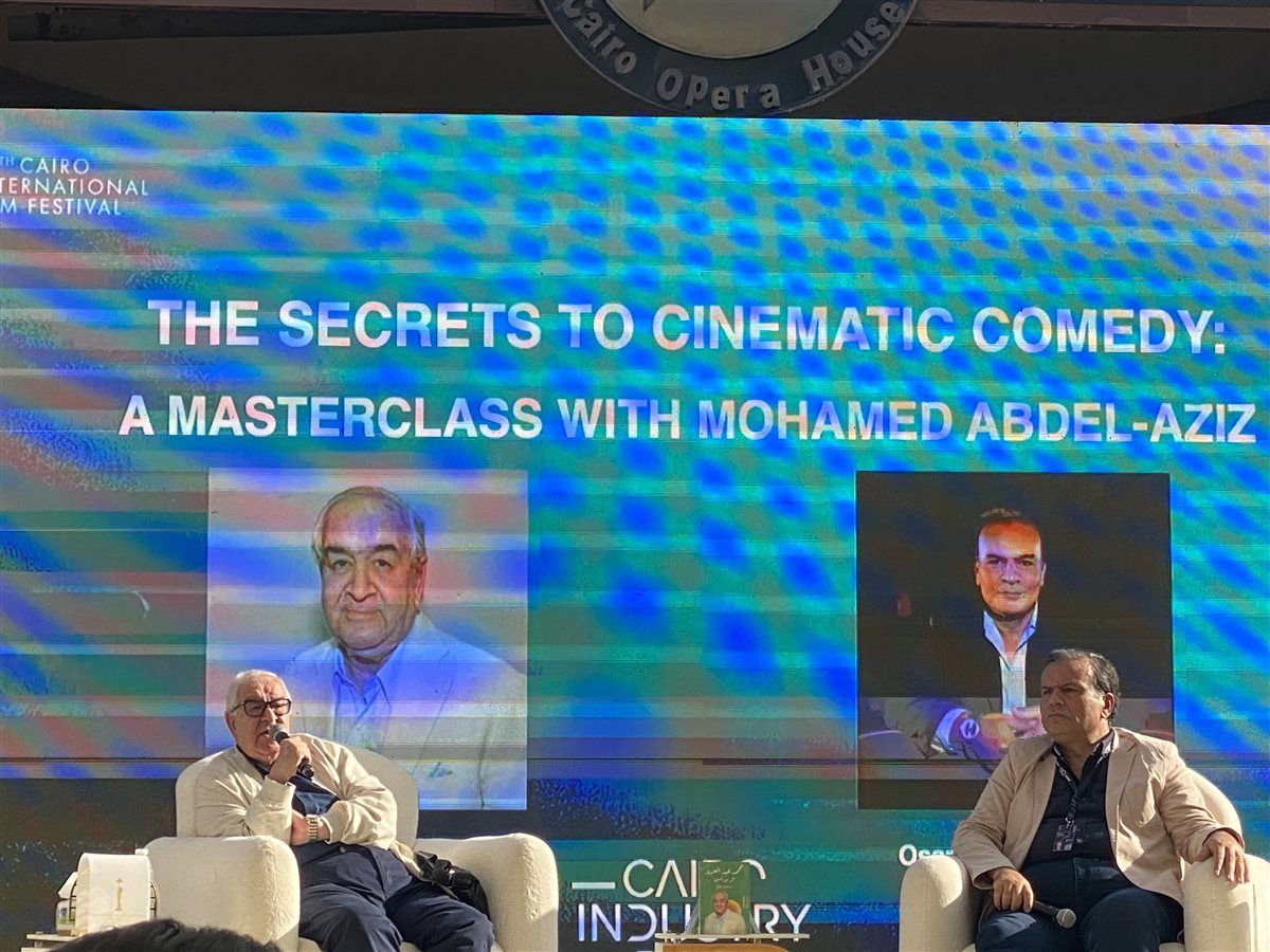 محمد عبدالعزيز: "سعيد جدًا بتكريمي.. وحسين فهمي صديق العمر"