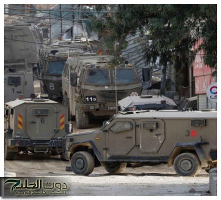 مدرعة الاحتلال تصدم مركبة فلسطينية بطولكرم