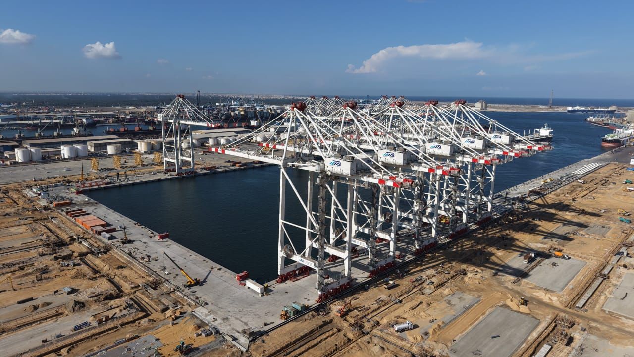 أحدث تصوير جوى يكشف تقدم أعمال محطة "تحيا مصر 1" للحاويات بميناء دمياط.. صور