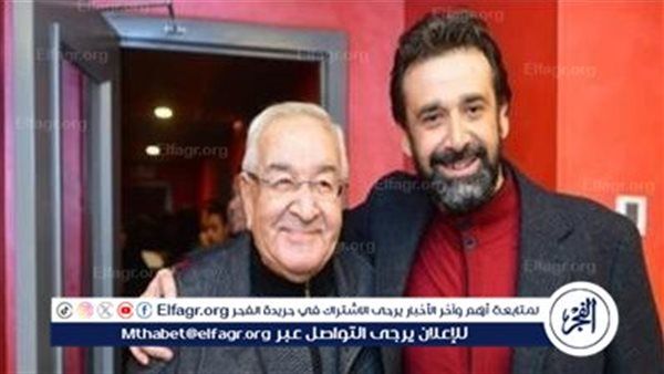 محمد عبدالعزيز عن ابنه كريم عبدالعزيز: "ابني ينوي إعادة تقديم فيلم انتخبوا الدكتور"