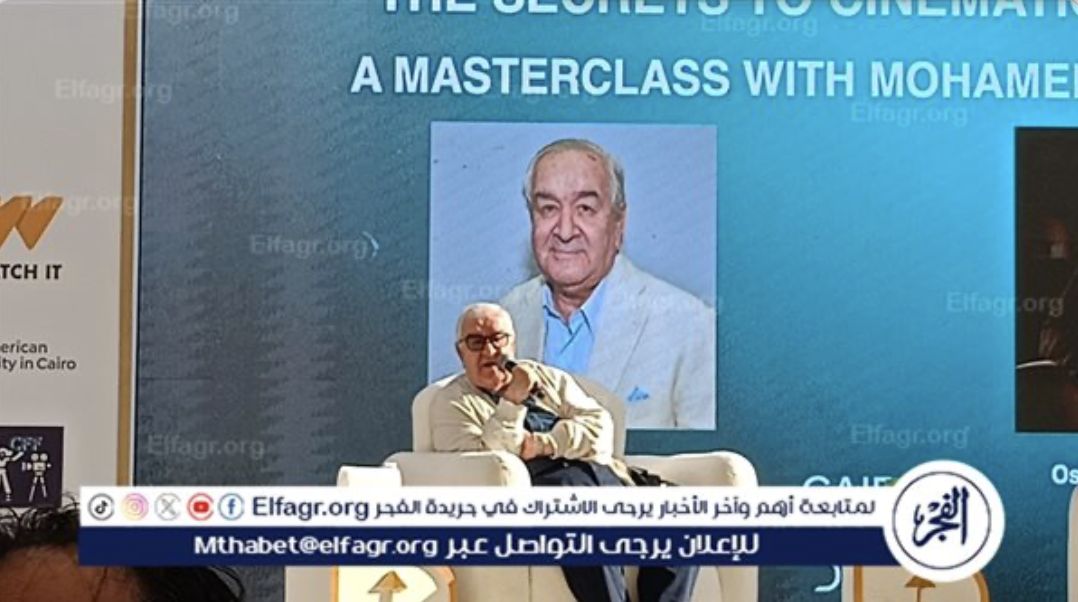 محمد عبد العزيز عن عادل إمام: "بيننا رحلة طويلة وقصة صعود مشتركة"