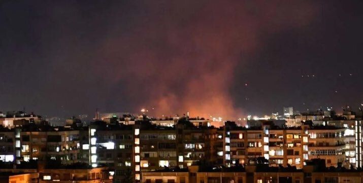 الصور الأولى انفجارات ضخمة في العاصمة السورية دمشق ومحيطها