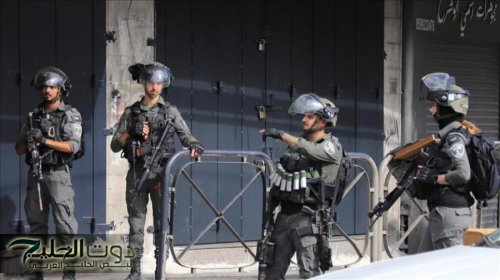 الاحتلال يعترض حافلات ناشطين متجهة للتضامن مع الفلسطينيين