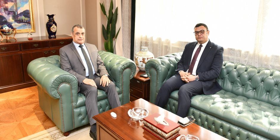 وزيرا "الإنتاج الحربي" و"الإسكان" يناقشان مستجدات مشروعات المبادرة الرئاسية "حياة كريمة"