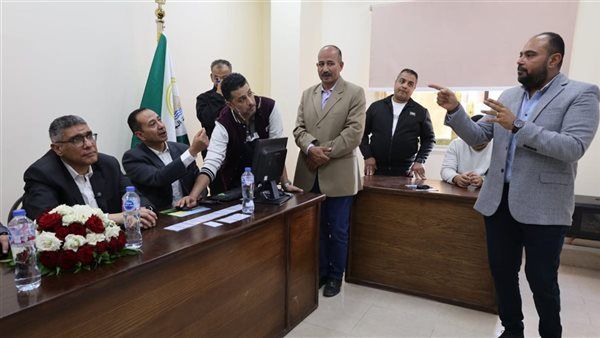 محافظ الجيزة يشهد التجربة العملية للمنظومة الإلكترونية لمراقبة مسارات نقل المخلفات