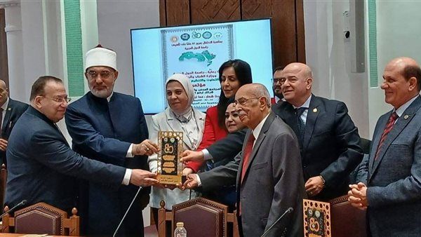 الهلال الأحمر المصري يحتفي بثمانين عامًا على تأسيس جامعة الدول العربية مشاركة فاعلة وحضور شبابي يؤكد ريادته الإنسانية