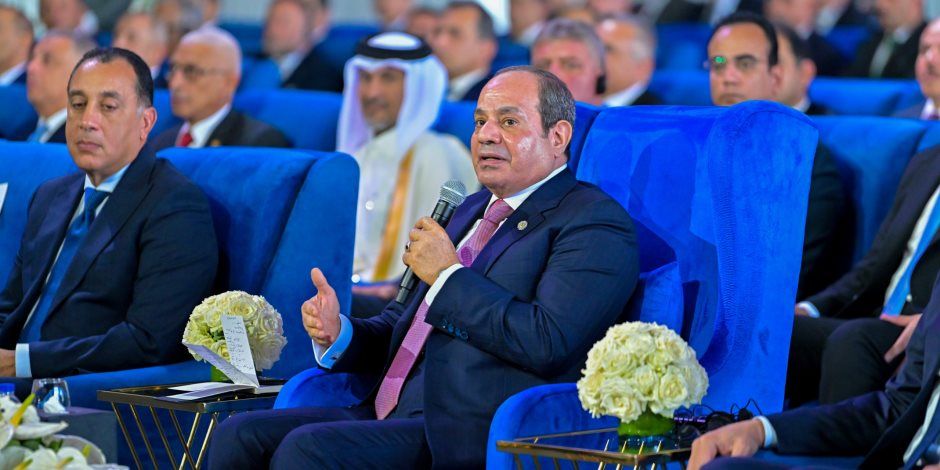 الرئيس السيسي يثمن دعم الشعب المصرى وصلابته فى مواجهة التحديات