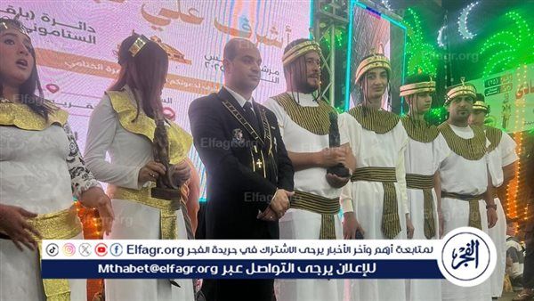 عاجل- مرشح لمجلس النواب بالدقهلية يثير الجدل بالظهور بالزي الفرعوني خلال حملته الانتخابية